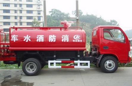 8.9萬(wàn)將8噸灑水車提走！湖北程力灑水車性價(jià)比解析